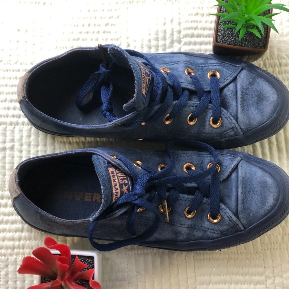 converse - Picture 2 of 4